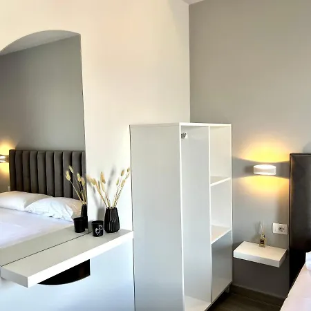 Klajdi Apartment *