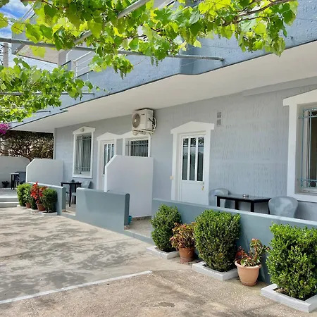Klajdi Apartment