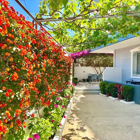 Klajdi Apartment Sarande