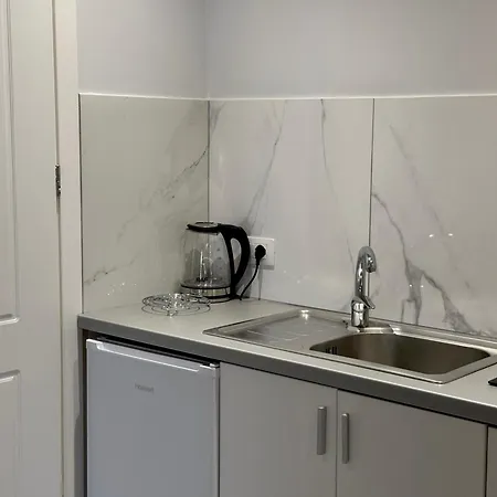 Klajdi Apartament *